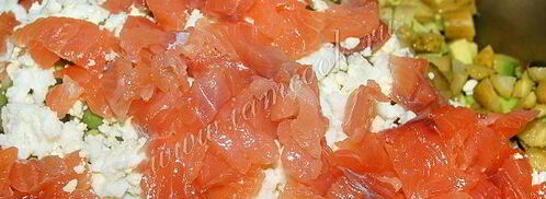 оливье с авокадо и семгой. Шаг 9