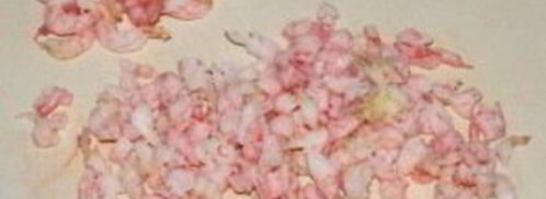 оливье с креветками и авокадо. Шаг 2