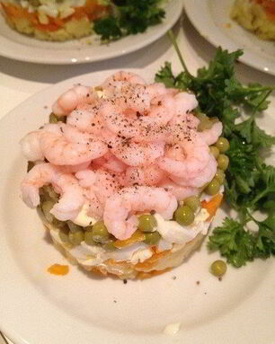 Оливье с креветками