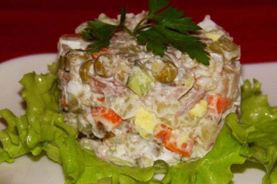 Рецепт оливье с мясом