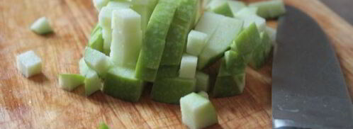 оливье с зеленым яблоком. Шаг 3