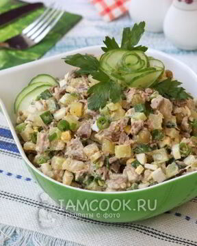 Салат Оливье с говядиной и свежими огурцами