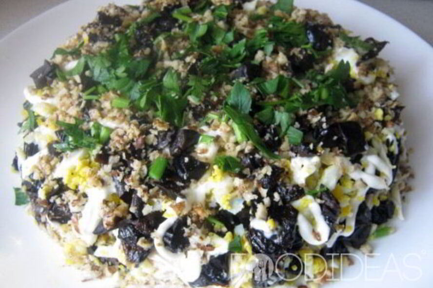 Рецепт салата дамского каприз с черносливом