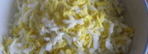 салат дамский каприз с черносливом. Шаг 3