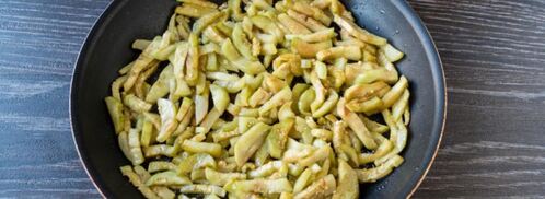 салат из баклажанов со сладким перцем и чесноком. Шаг 3