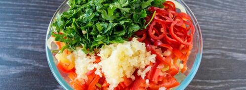 салат из баклажанов со сладким перцем и чесноком. Шаг 4