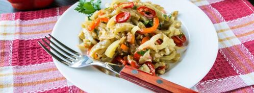 салат из баклажанов со сладким перцем и чесноком. Шаг 6