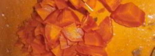 салат из консервированных кальмаров и шампиньонов. Шаг 4