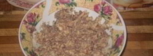 салат мимоза с сайрой. Шаг 4