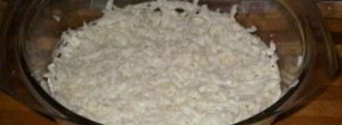 салат мимоза с сайрой. Шаг 5