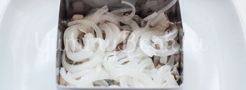 диетическая селедка под шубой без майонеза и картошки. Шаг 4