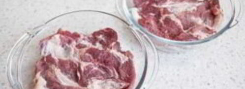 картошка под шубой в духовке со свининой. Шаг 4