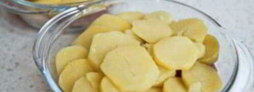 картошка под шубой в духовке со свининой. Шаг 6