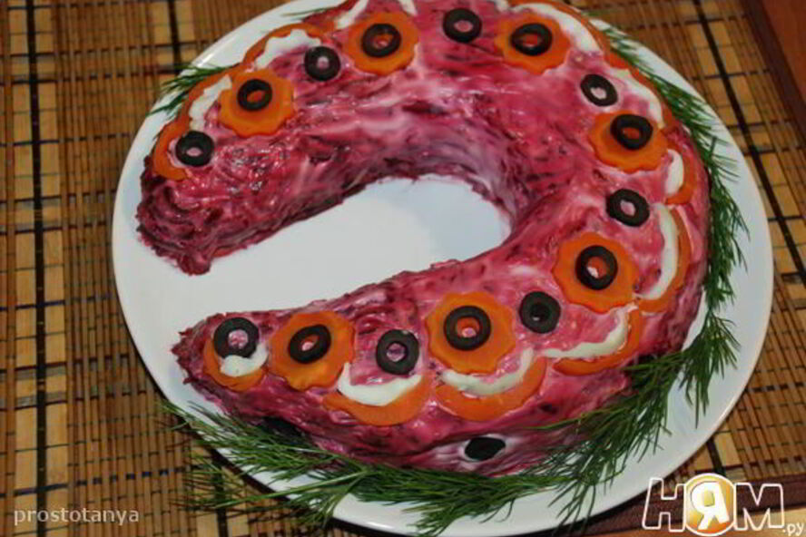 Рецепт копченой селедки под шубой