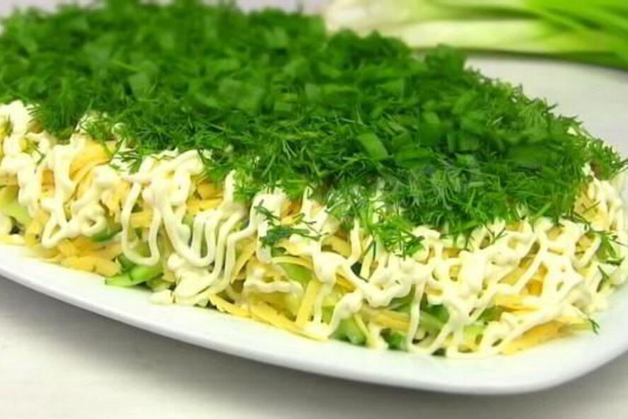 Рецепт селедки под зеленой шубой с сыром и без свеклы