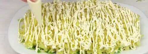 селедка под зеленой шубой с сыром и без свеклы. Шаг 5