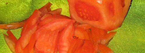 салат с кальмарами и кукурузой. Шаг 2