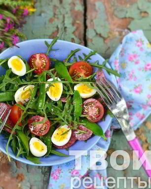 Салат с колбасой