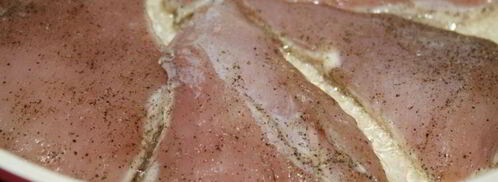 хрустящий салат с индейкой и сухариками лжецезарь. Шаг 3