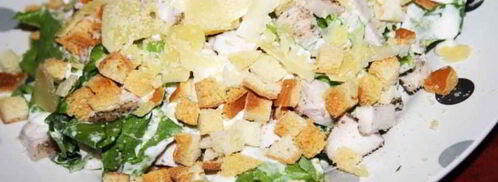 хрустящий салат с индейкой и сухариками лжецезарь. Шаг 9