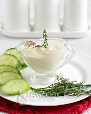 Соус для салата Цезарь на йогурте