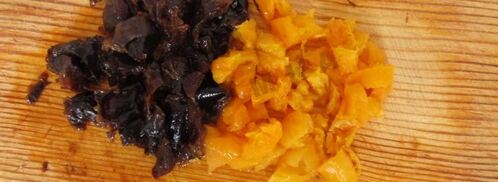 свекольный салат с курагой и черносливом. Шаг 3