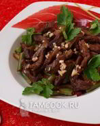 Теплый салат с говядиной