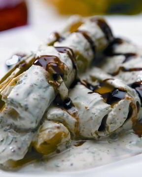 Лук-порей с соусом Винегрет