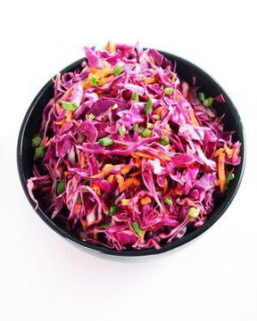 Салат из капусты и фенхеля с апельсиновым винегретом