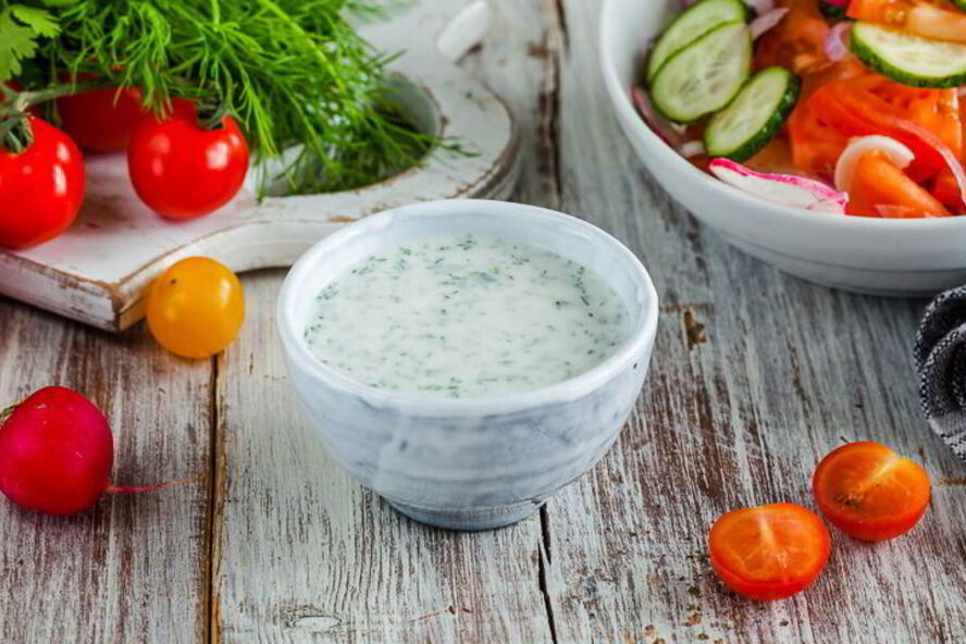 Рецепт кефирного соуса с зеленью, чесноком и лимоном