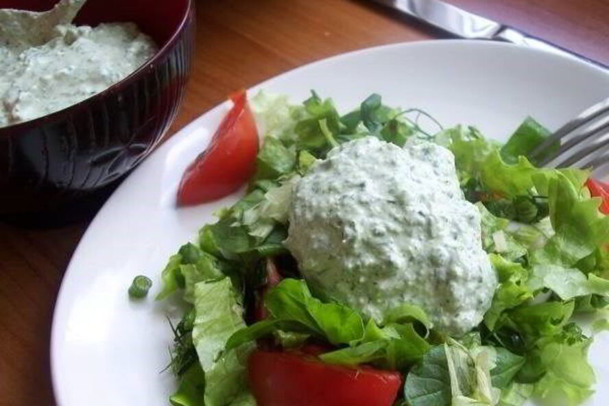 Рецепт соуса с зеленым луком, бульоном и сливками к жареному мясу