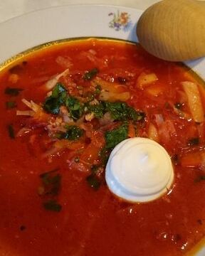 Борщ на курином бульоне с отварной свеклой