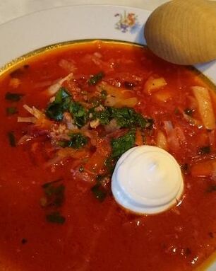 Борщ на курином бульоне с отварной свеклой