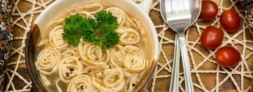 бульон с лапшой из яичных блинчиков. Шаг 8