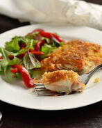 Судак по-венски с овощным бульоном