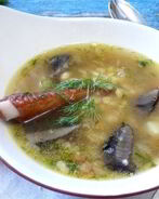 Гороховый суп с копченостями и лесными грибами