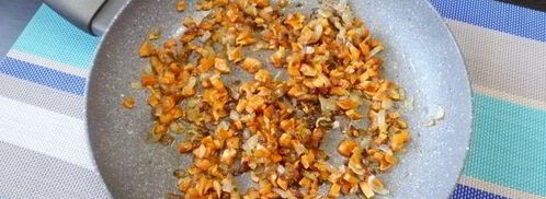 гороховый суп с копченостями и лесными грибами. Шаг 5