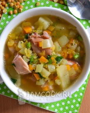 Гороховый суп с копченым окорочком