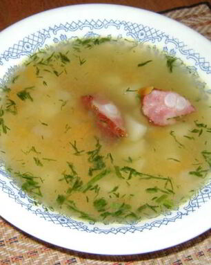 Гороховый суп с копчеными ребрышками в мультиварке