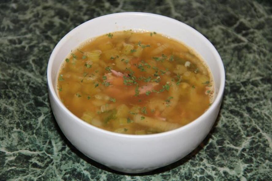 Рецепт горохового супа с сельдереем и тмином