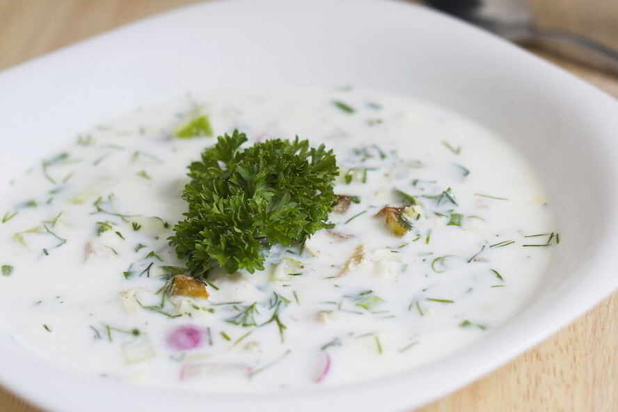 Рецепт окрошки на кефире с жареной картошкой