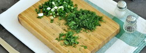 окрошка с колбасой на айране. Шаг 3