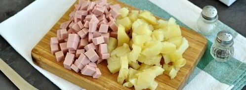 окрошка с колбасой на айране. Шаг 5