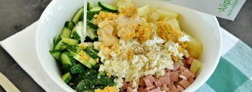 окрошка с колбасой на айране. Шаг 8