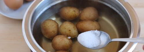 окрошка с колбасой на сыворотке. Шаг 6