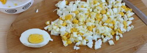 окрошка с колбасой на сыворотке. Шаг 7