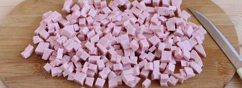 окрошка с колбасой на сыворотке. Шаг 9