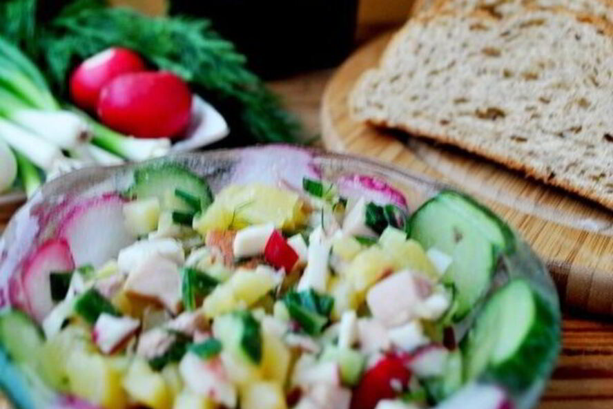 Рецепт окрошки сборной мясной в ледяной чаше