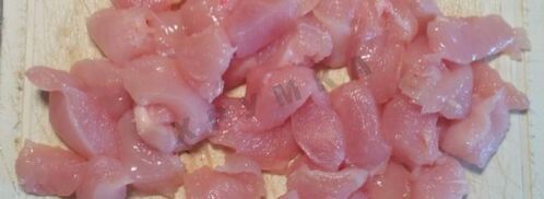 вкусная окрошка с курицей на кефире. Шаг 2