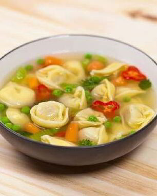 Картофельно-овощной суп с тортеллини